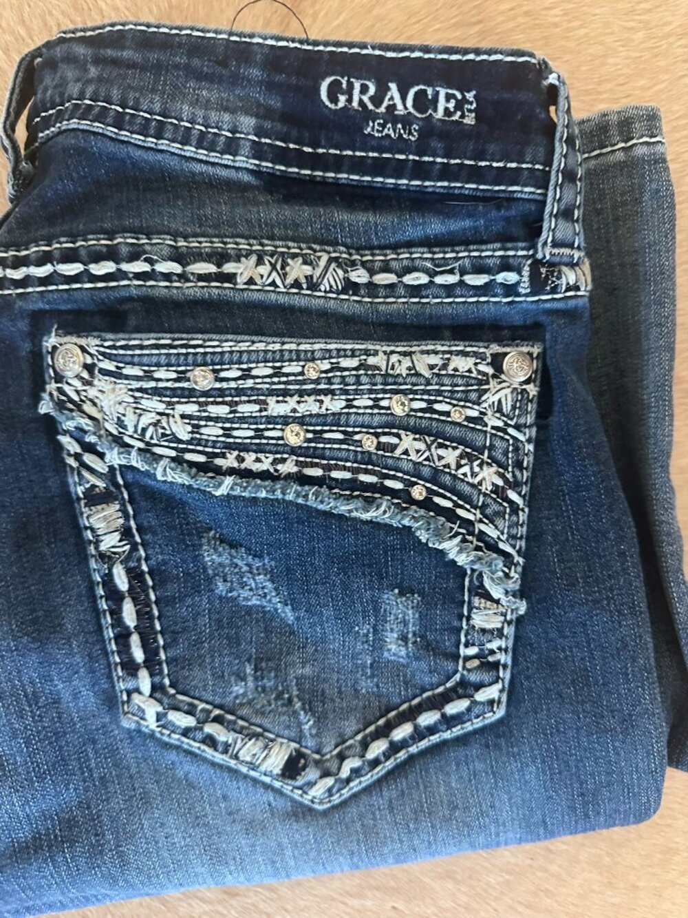 FREE SHIPPING! Grace Easy Fit Jeans 4/27